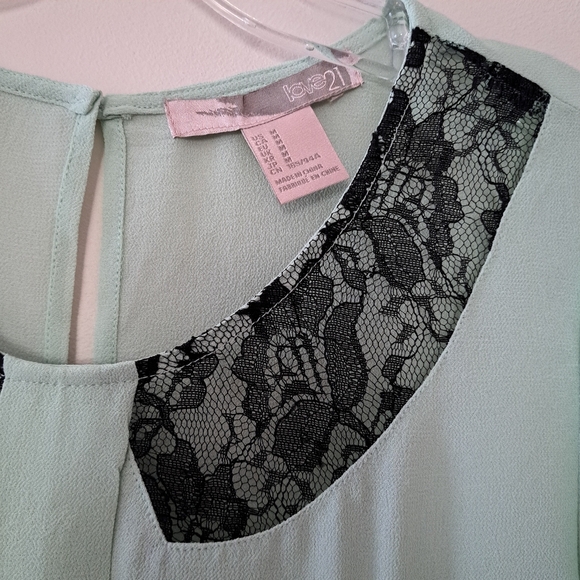 Forever 21 Mint Lace Collar Short Sleeve Blouse - Picture 3 of 6